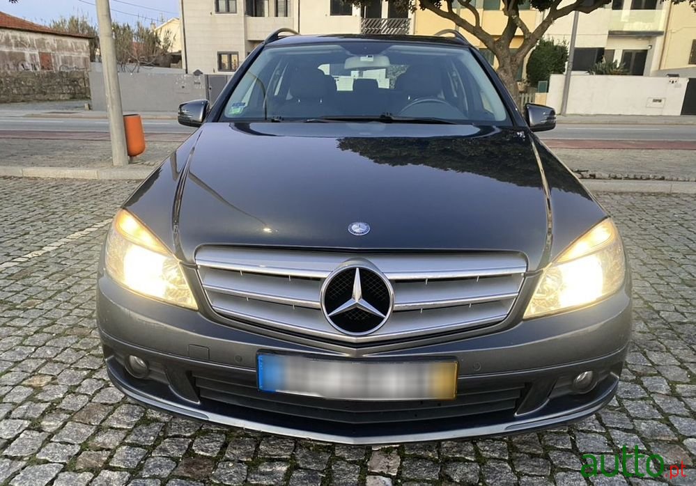 2010' Mercedes-Benz C 200 photo #1