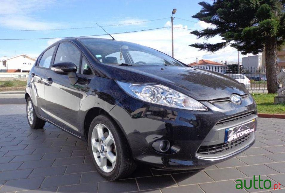 2010' Ford Fiesta 1.25 Trend photo #1