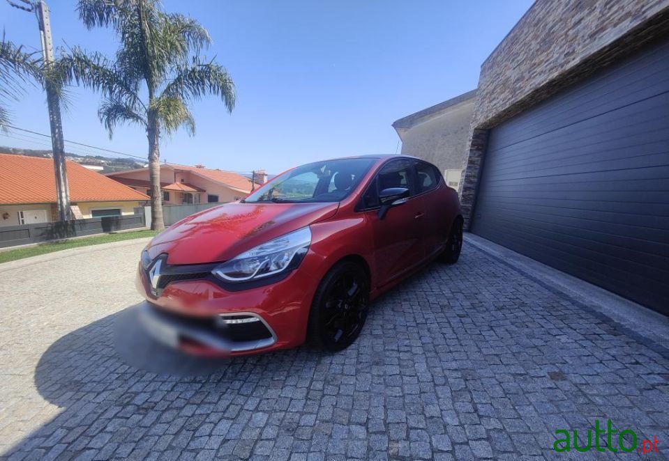 2015' Renault Clio photo #1