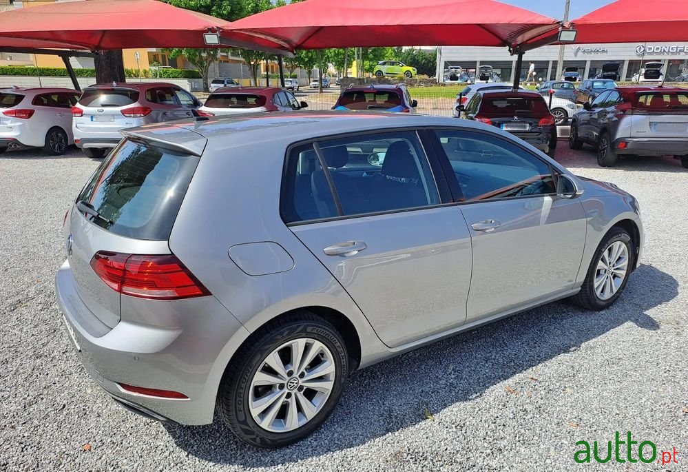 2018' Volkswagen Golf photo #6