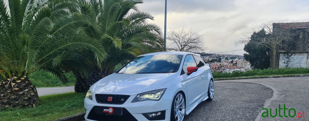 2013' SEAT Leon photo #1