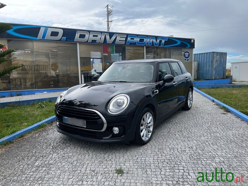 2018' MINI Clubman Cooper D photo #2