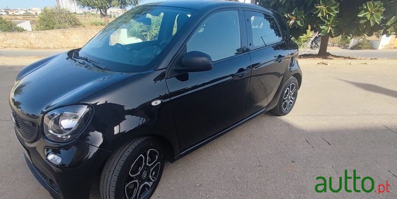 2019' Smart Forfour Electric Drive Passion photo #1