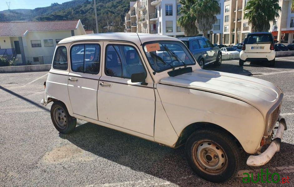 1989' Renault 4 photo #2
