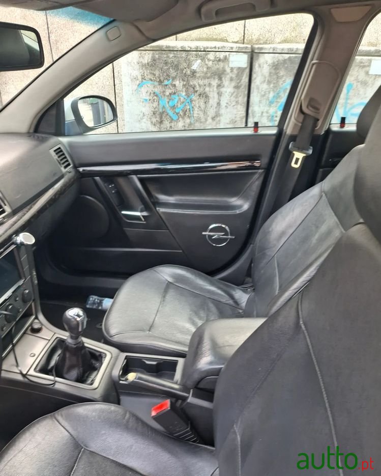 2003' Opel Signum 2.2 Dti photo #1