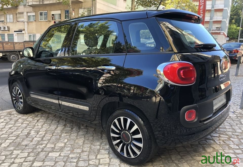 2016' Fiat 500L photo #3