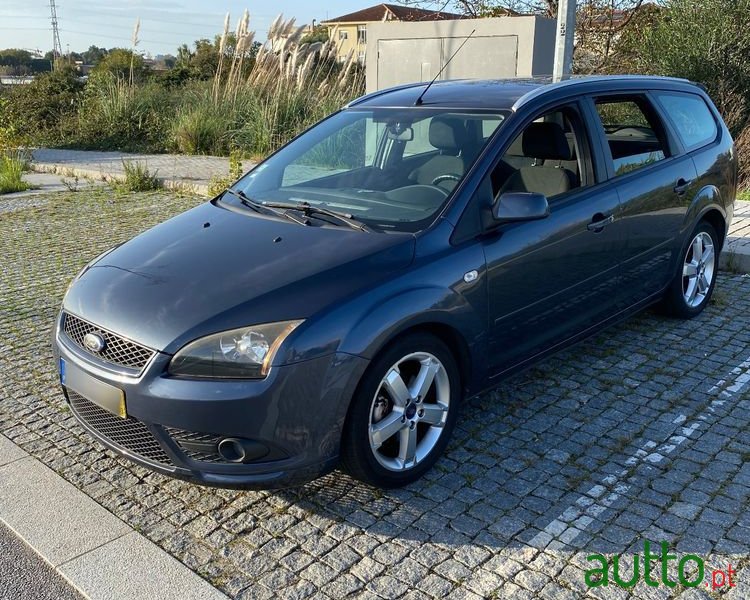 2007' Ford Focus Sw photo #3