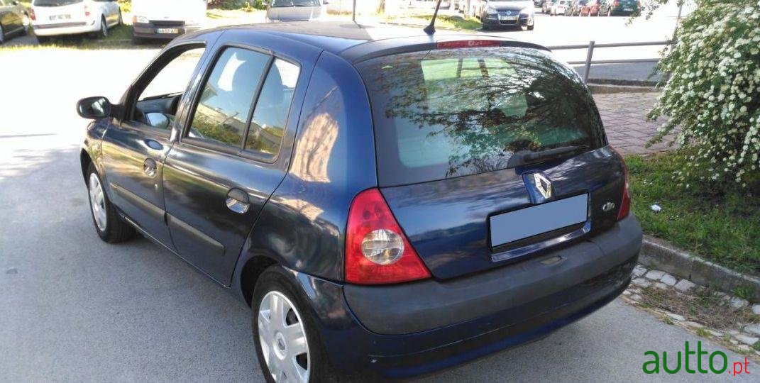 2003' Renault Clio photo #1