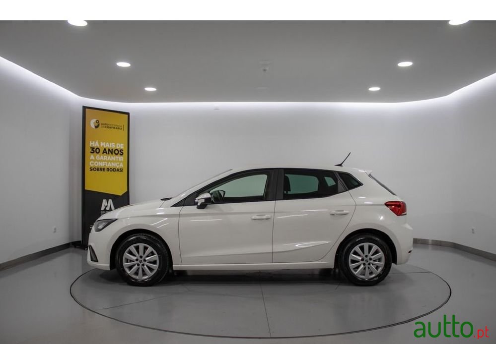 2022' SEAT Ibiza 1.0 Tsi Style Dsg photo #5