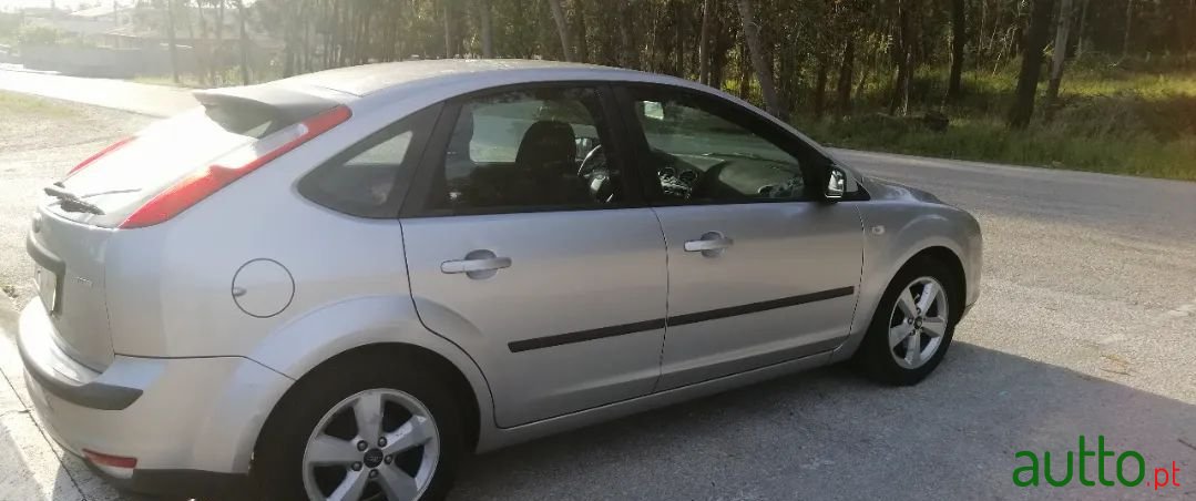 2005' Ford Focus Sport photo #4