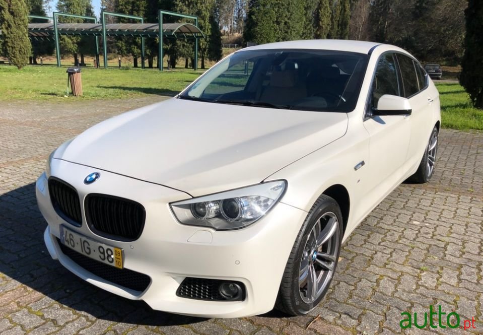 2009' BMW 530 Gran Turismo photo #1