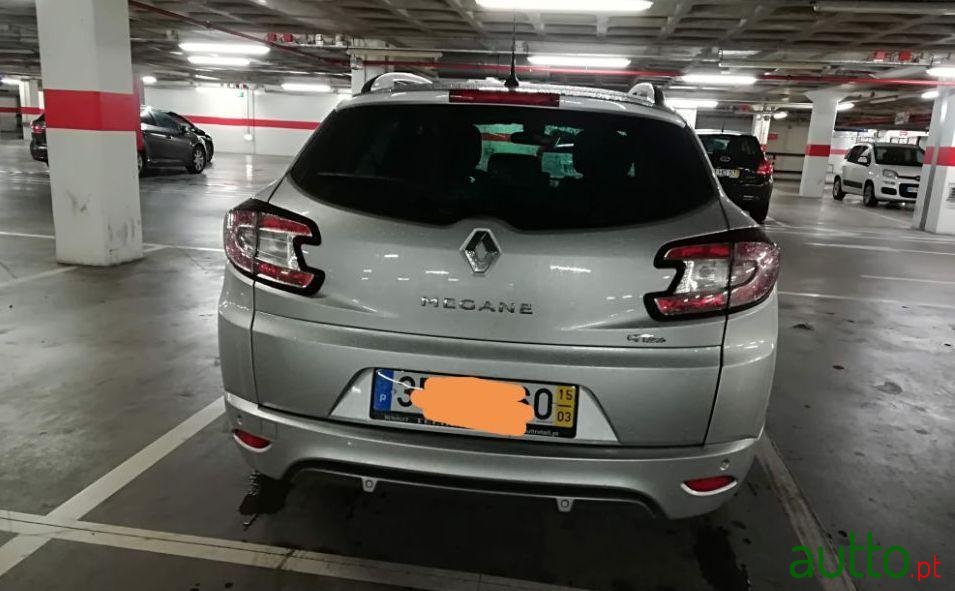 2015' Renault Megane Sport Tourer photo #2