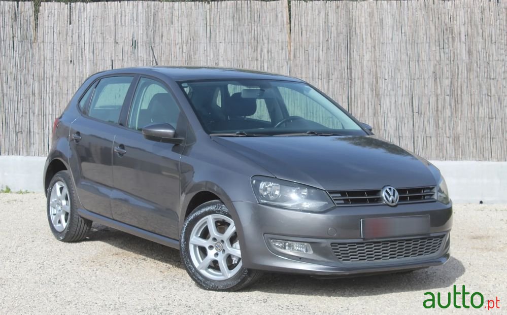 2011' Volkswagen Polo 1.2 Highline photo #1