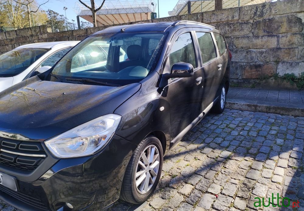 2020' Dacia Lodgy photo #1