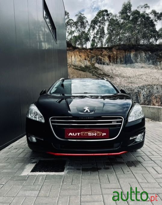 2011' Peugeot 508 Sw photo #2