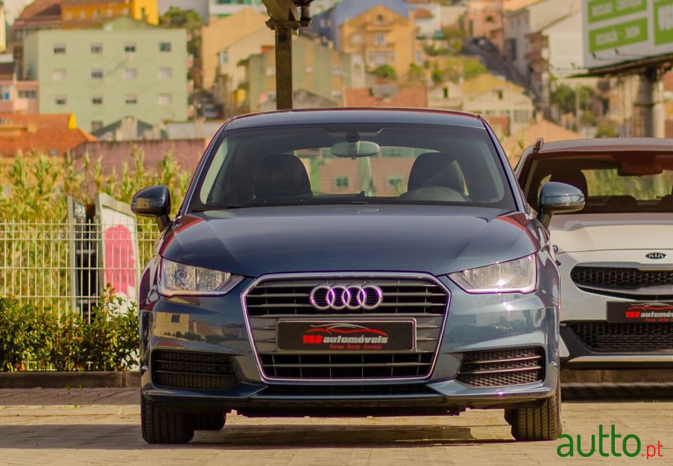 2017' Audi A1 photo #2