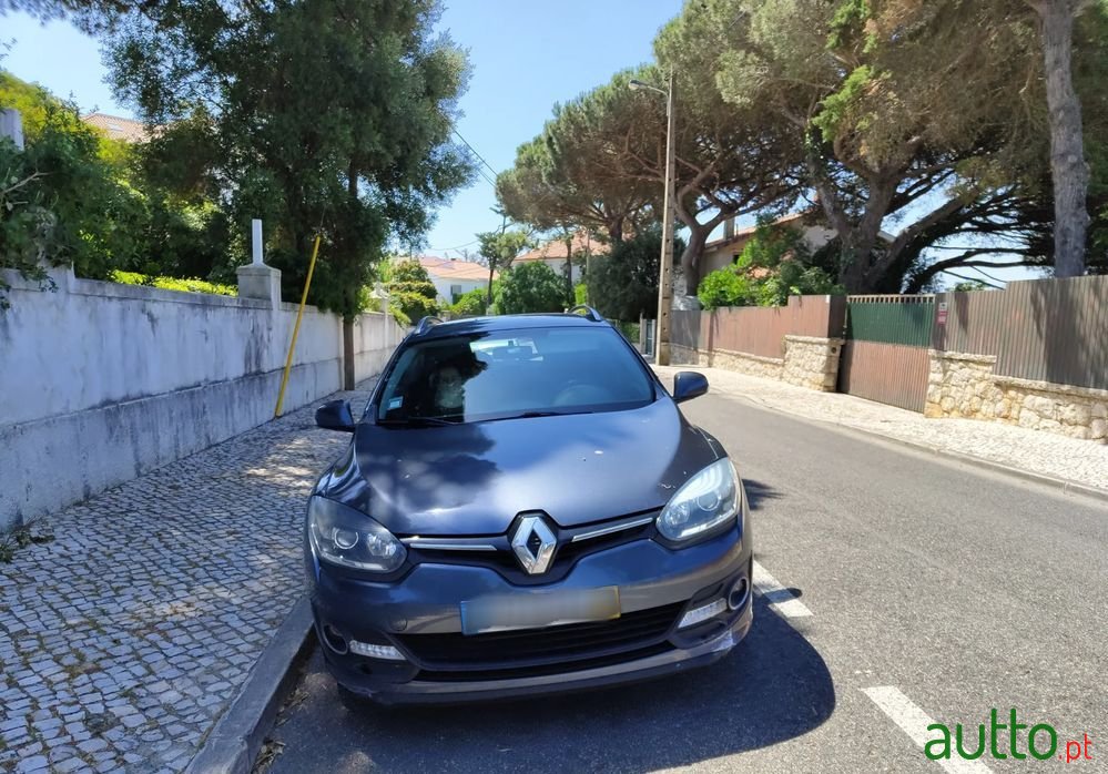 2015' Renault Megane Sport Tourer photo #1