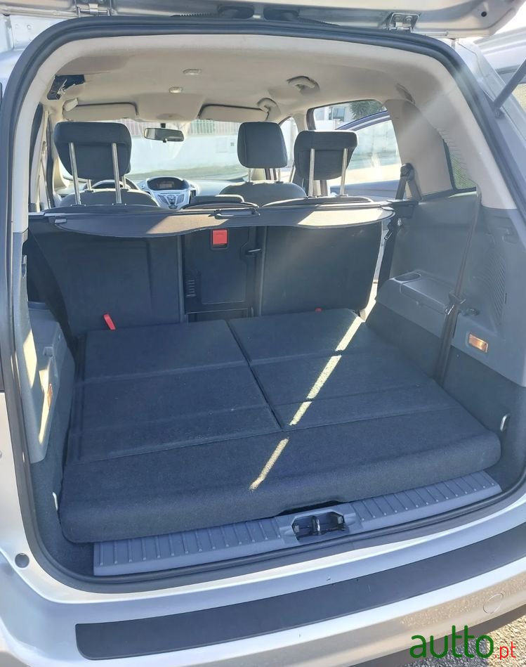 2011' Ford Grand C-MAX photo #6