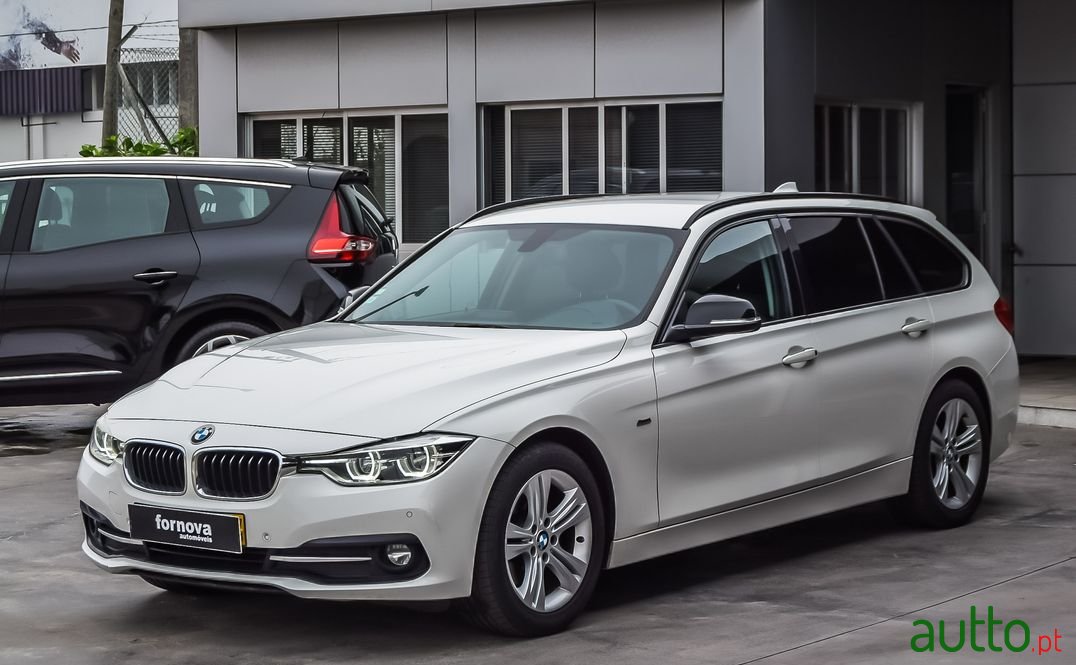 2017' BMW 320 photo #3