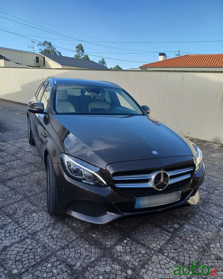 2015' Mercedes-Benz Classe C photo #2