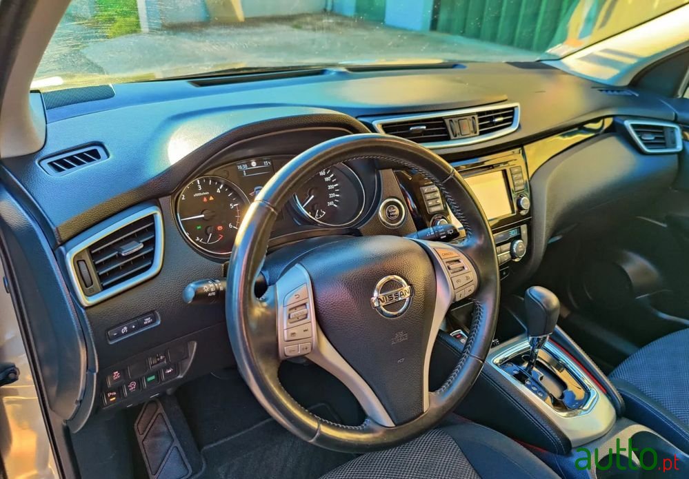2015' Nissan Qashqai Xtronic photo #5
