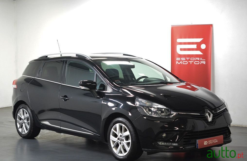 2019' Renault Clio Sport Tourer photo #1