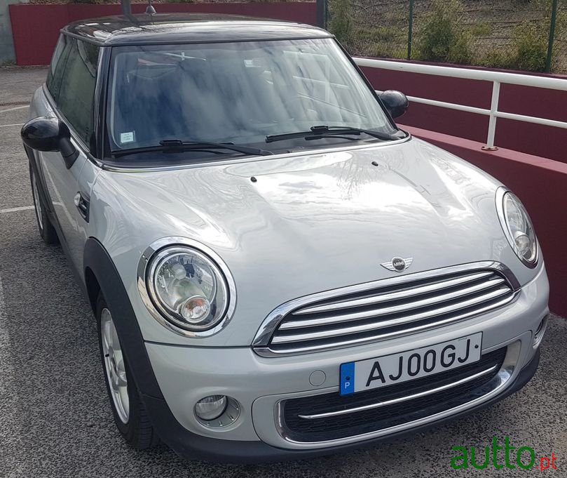 2012' MINI Cooper photo #1
