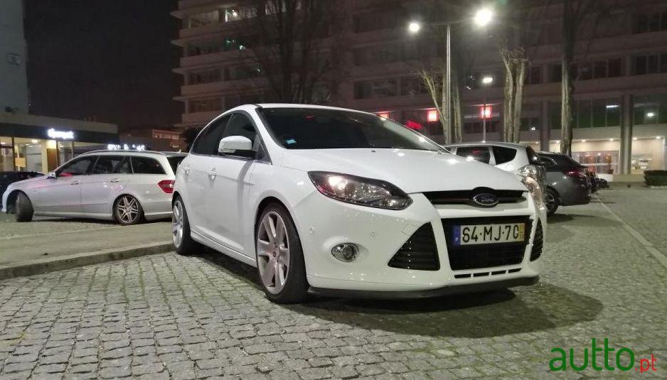 2011' Ford Focus Titanium photo #4