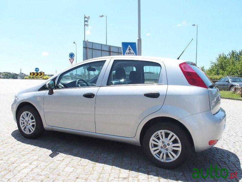 2015' Fiat Grande-Punto 1.2 Easy photo #1