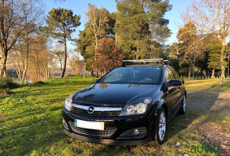 2007' Opel Astra Gtc photo #4