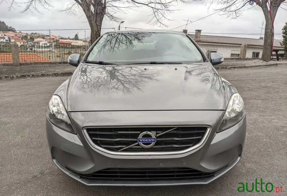 2014' Volvo V40 photo #4
