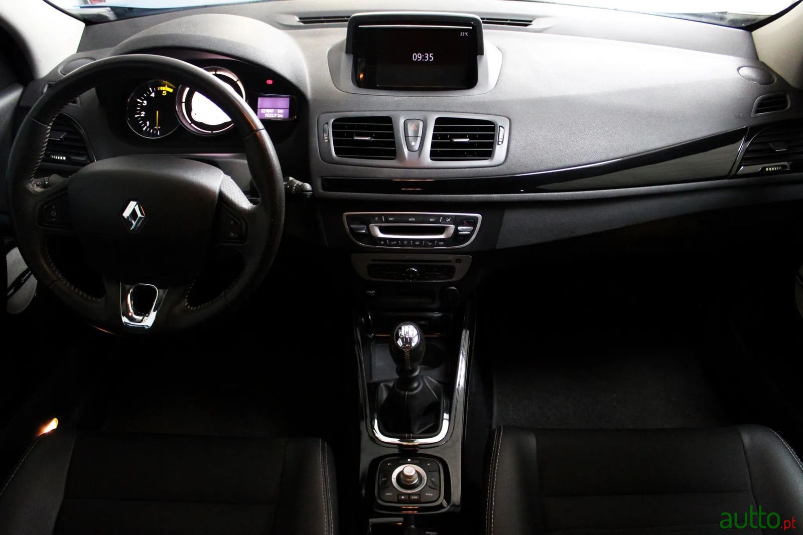 2016' Renault Megane Coupe photo #5