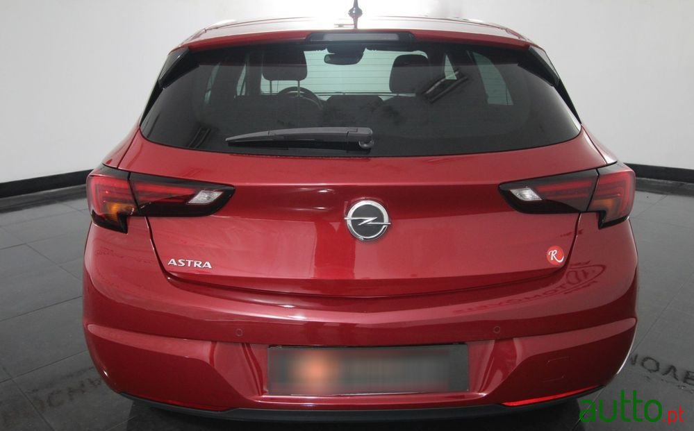 2019' Opel Astra photo #4