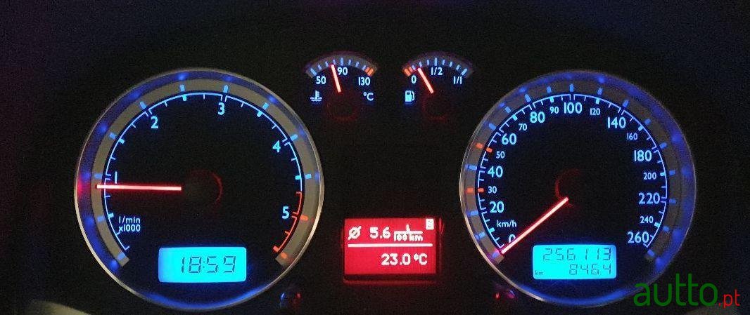 2003' Volkswagen Bora photo #3