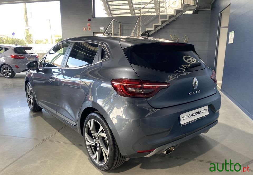 2021' Renault Clio photo #3