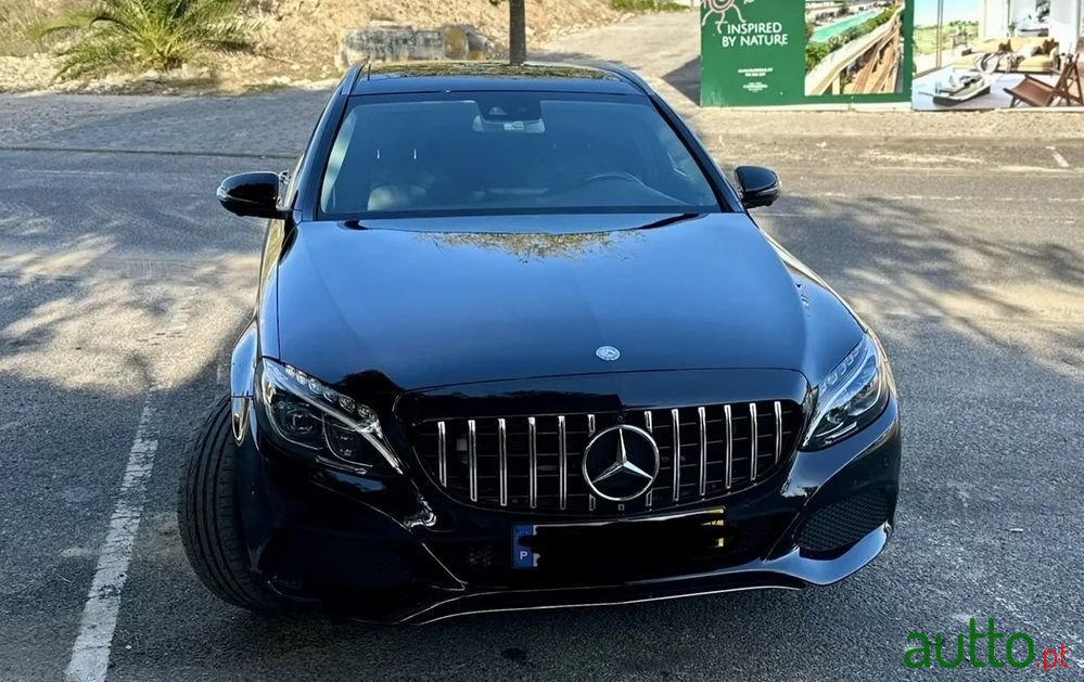 2017' Mercedes-Benz Classe C E photo #4