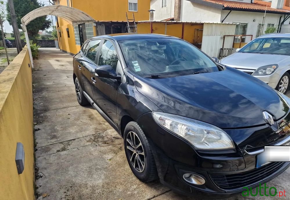 2012' Renault Megane Break photo #6