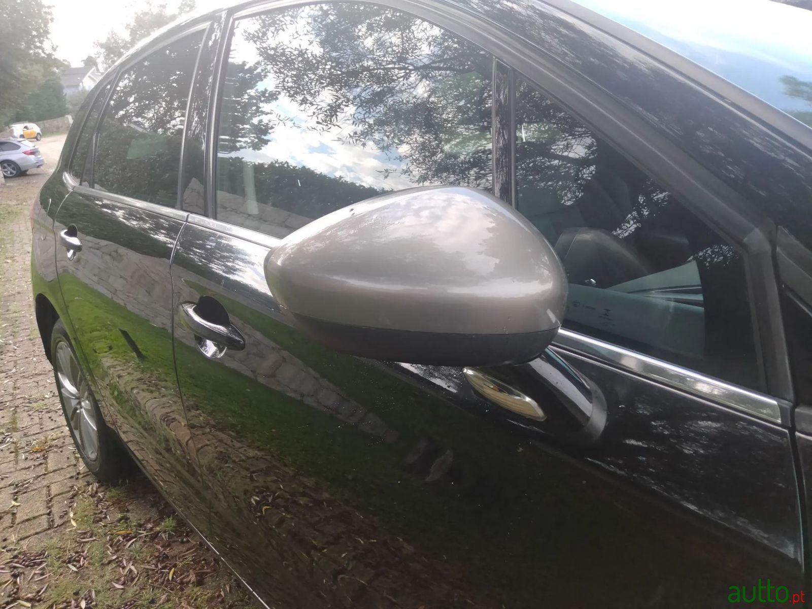 2010' Citroen C4 photo #5