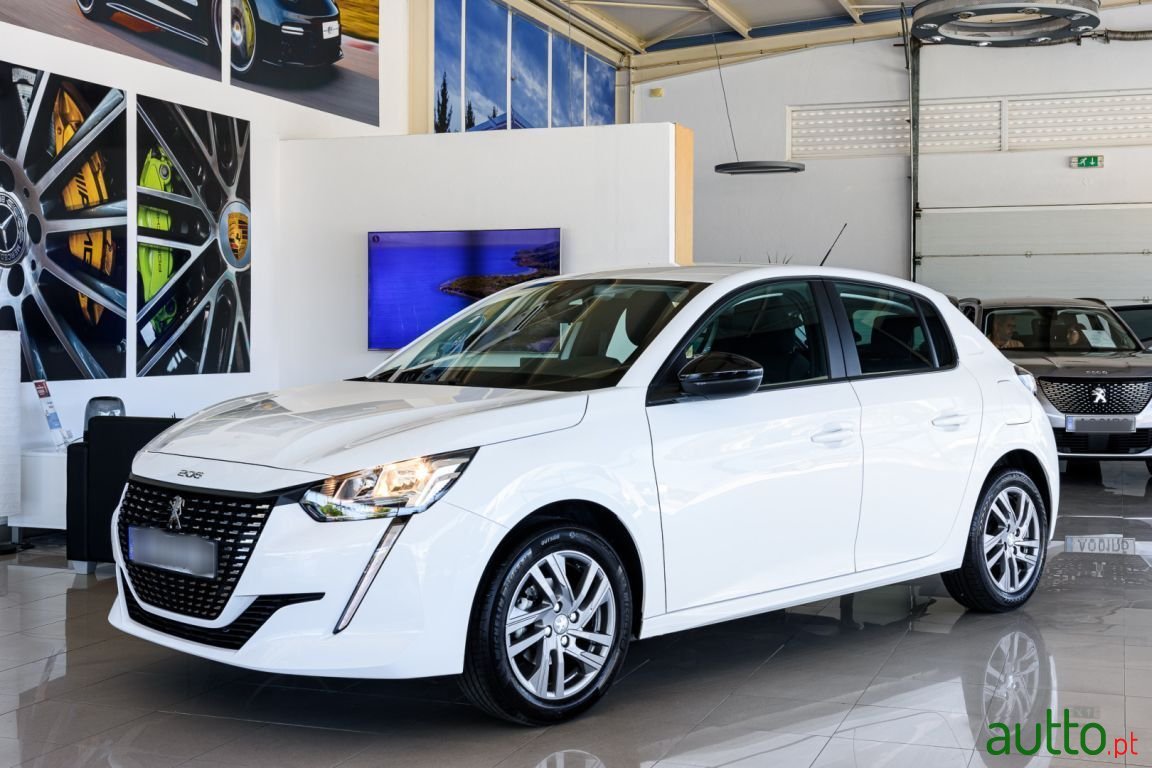 2022' Peugeot 208 photo #1