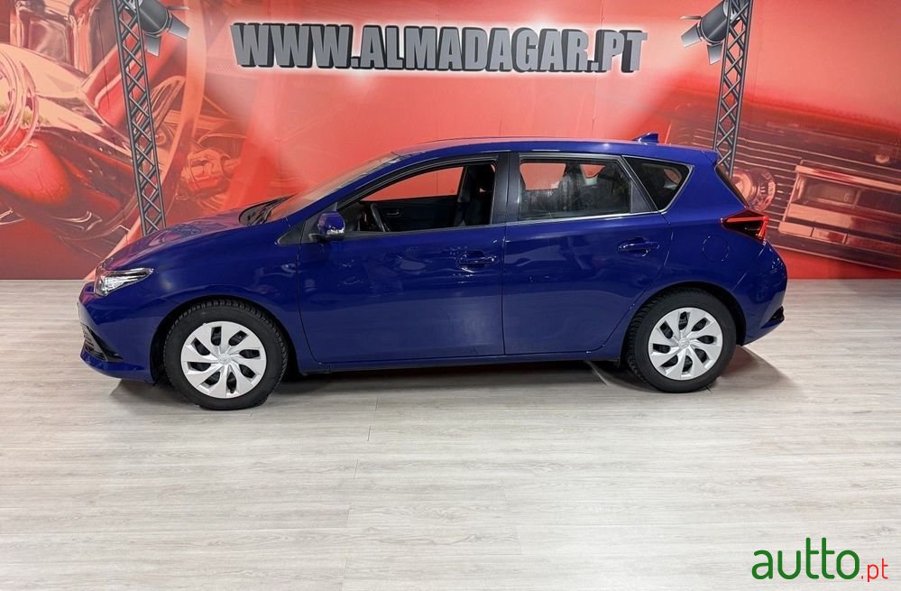 2018' Toyota Auris 1.33 Vvt-I Active+Ac photo #2