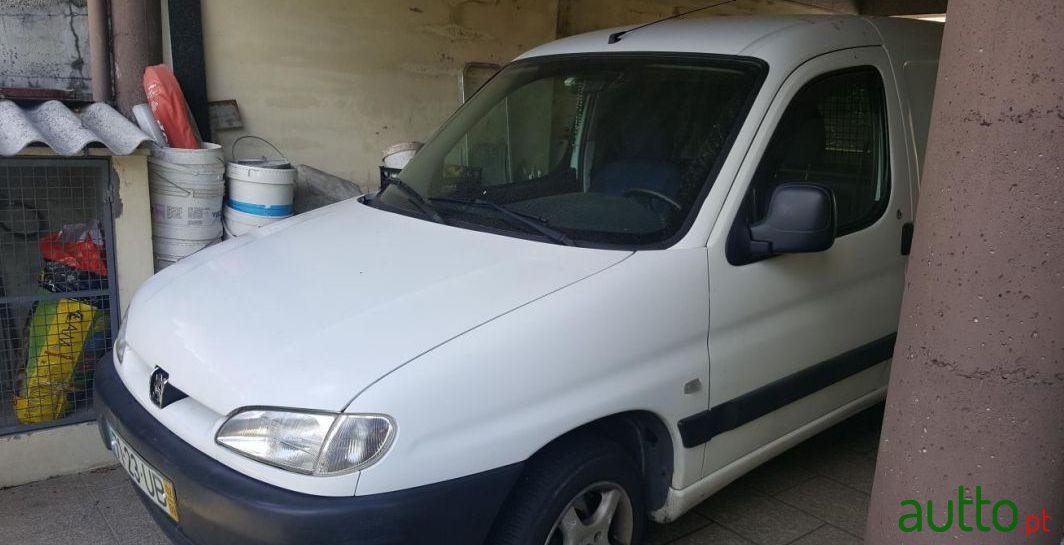 2002' Peugeot Partner 1.9 photo #4