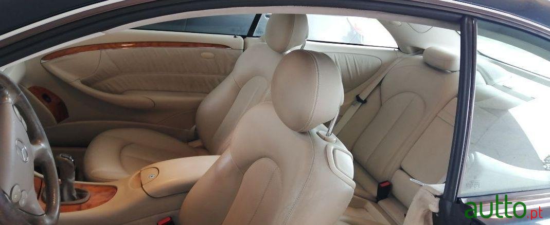 2003' Mercedes-Benz Clk-270 photo #2