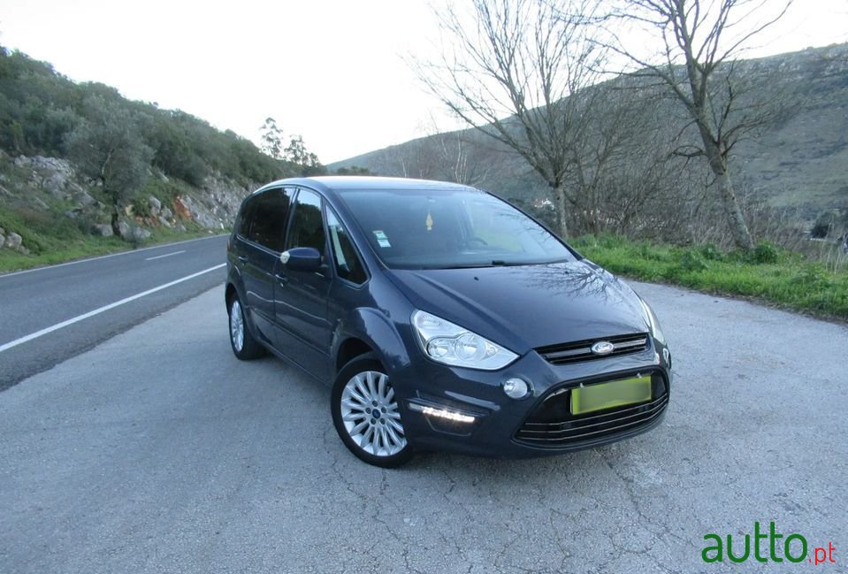 2014' Ford S-Max photo #5
