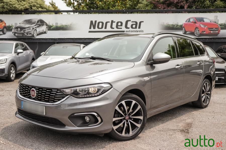 2018' Fiat Tipo Station Wagon photo #1