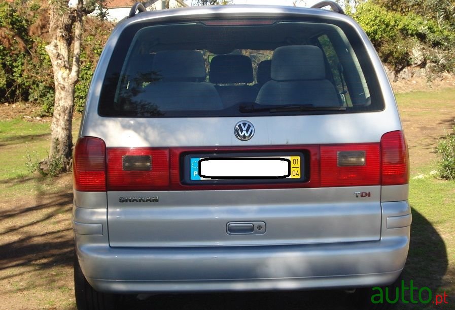 2001' Volkswagen Sharan Confortline photo #6