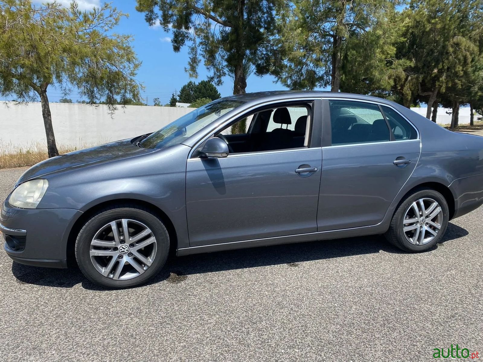 2007' Volkswagen Jetta photo #4