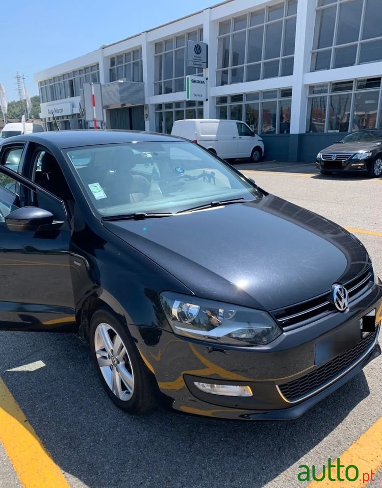 2013' Volkswagen Polo photo #1