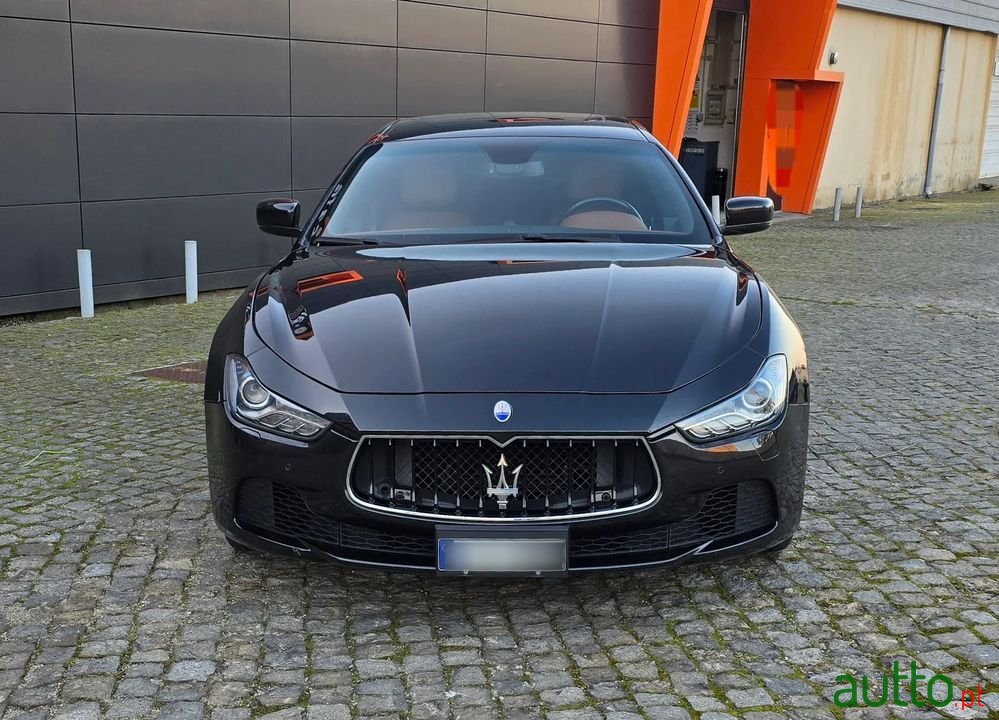 2014' Maserati Ghibli Diesel photo #2