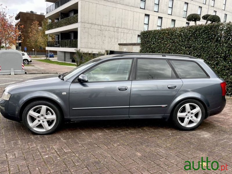 2003' Audi A4 Avant photo #3
