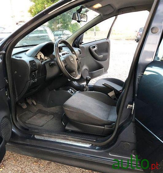 2006' Opel Corsa photo #1